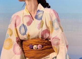 秀人网 – 随月酱儿在海边晒太阳：这一系列作品将海风的清新与快乐的图片传递给你！.txt