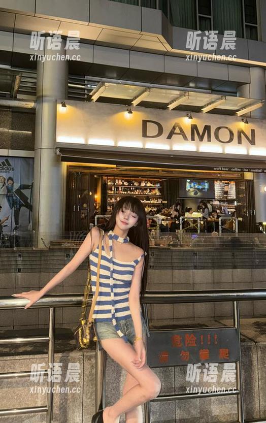 秀人网-月野兔美妞 秀人网 - 高清月野兔美妞短裤写真,诱惑无限,点击免费下载!.txt