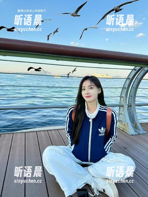 秀人网 - 在温妮的透明时光里：精彩作品合集，演绎世间最真实的情感.txt