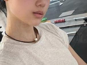 秀人网 – 猫咪巨臀妹妹与朋友的双人全套写真，图集中尽显甜美情谊.txt