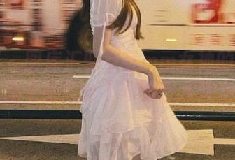 秀人网 – 图库汇聚草莓mm女神的写真佳作，感受她与众不同的艺术魅力.txt
