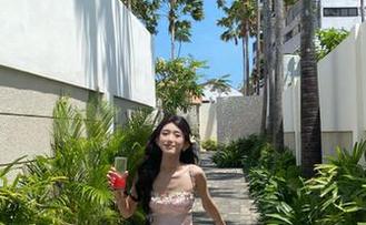 秀人网 – 在红裙下的谭睿琪Ailsa，高清图片展现出不一样的青春与活力.txt