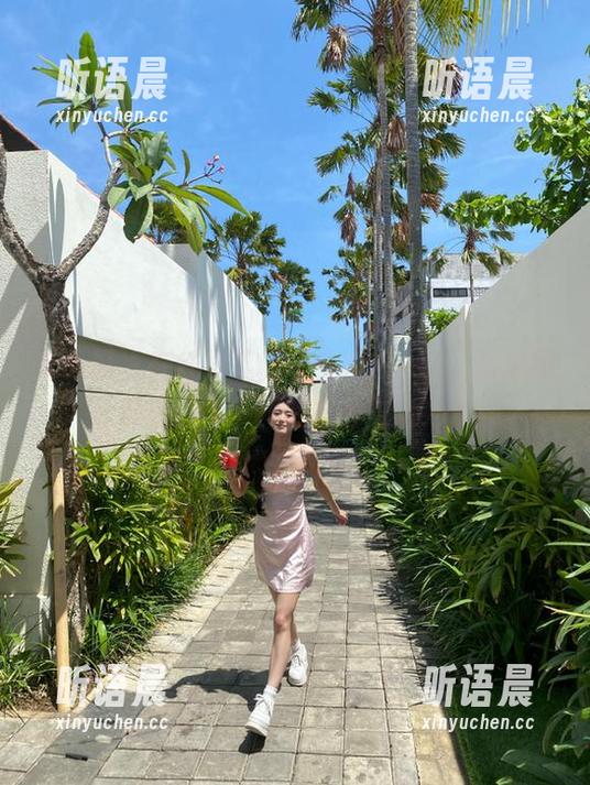秀人网-谭睿琪Ailsa 秀人网 - 在红裙下的谭睿琪Ailsa,高清图片展现出不一样的青春与活力.txt