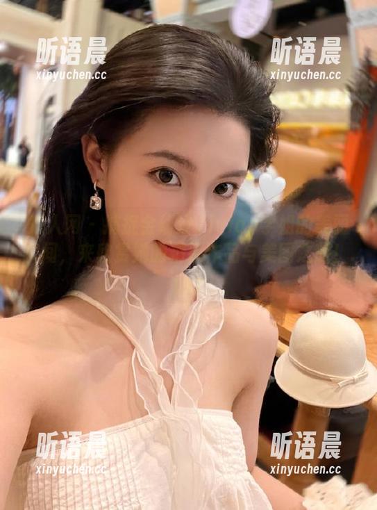秀人网-金幼汐Vivian 秀人网 - 捕捉金幼汐Vivian学姐的美丽瞬间,来欣赏她的精致作品与美图之旅!.txt
