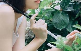 秀人网 – 不完美也精彩，雯大王susie的礼服图集更新带你笑看时尚！.txt