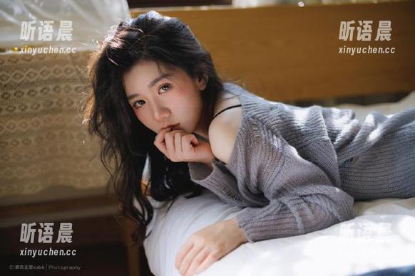 秀人网-顾乔楠 秀人网 - 职场女神顾乔楠,黑短裙白衬衫秘书套图带你领略时尚风采.txt