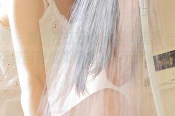 秀人网 – 香澄在东京女友写真美图合集：从清新校园到优雅晚宴的多元风格呈现.txt