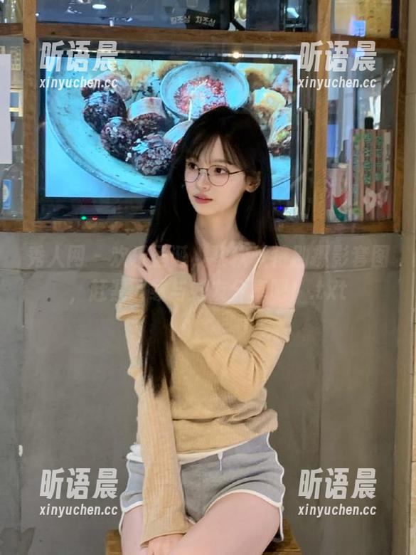 秀人网 - 欢乐圣诞，黎秋秋特别摄影套图，赶紧下载与好友分享吧！.txt