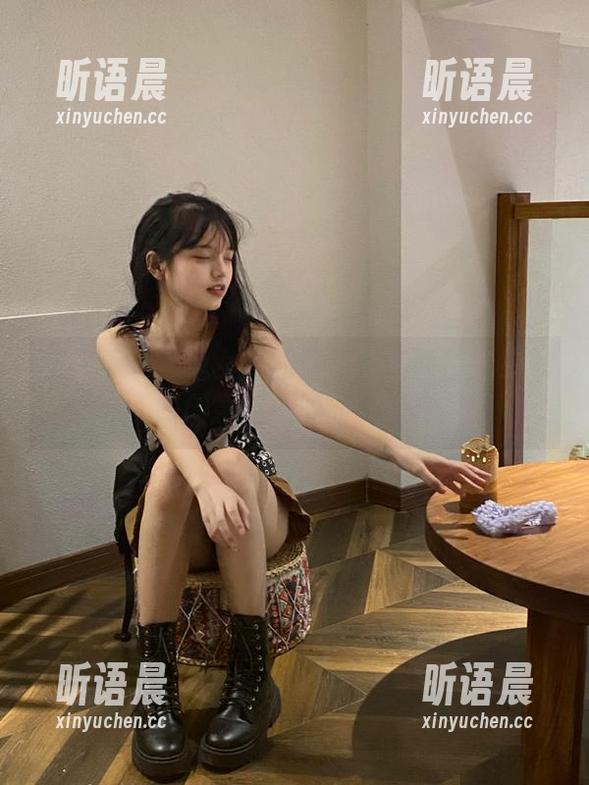 稚乖画册-赤西夜夜 稚乖画册 - 兔女郎的魅力在赤西夜夜绽放,尽享无限创意与资源的写真作品!.txt