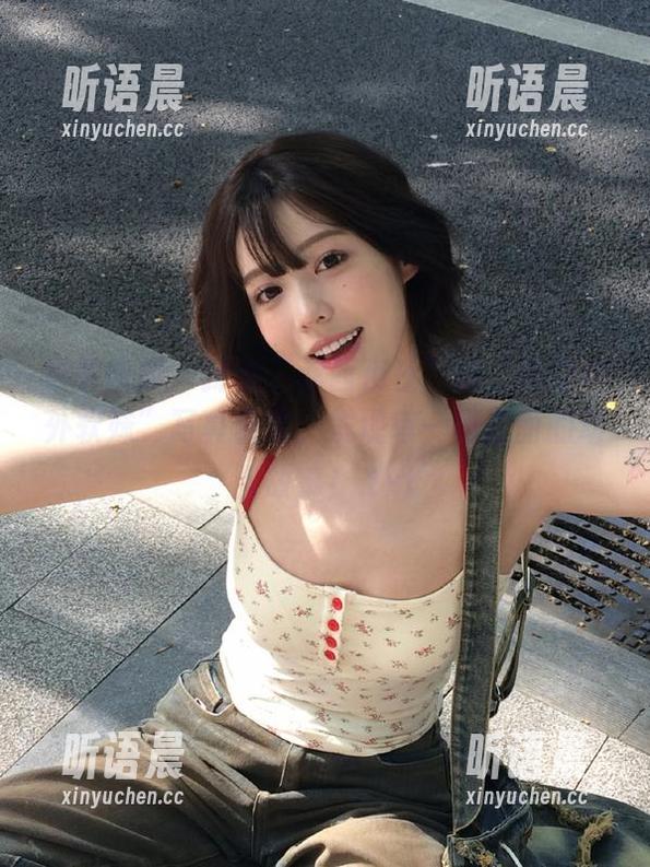 稚乖画册 - 探索“赤西夜夜”的“晴空户外软妹”写真合集，发现每一幅画面的动人故事！.txt
