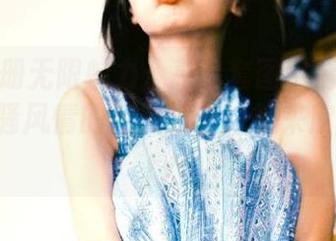 稚乖画册无限魅力：高清套图中清纯美少女与风骚风情的完美结合，快来欣赏吧！.txt
