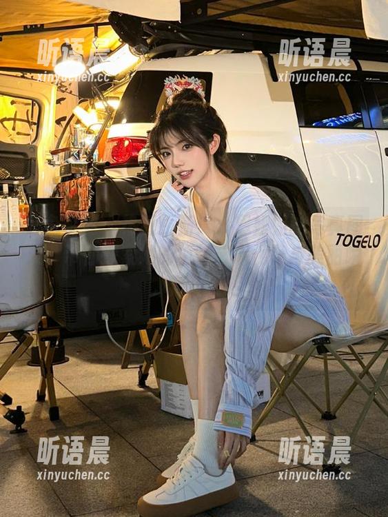 紧急企划-小恩 紧急企划 - 热门更新!小恩姐姐的写真图集,带你探索她的独特艺术视角与美丽瞬间。.txt