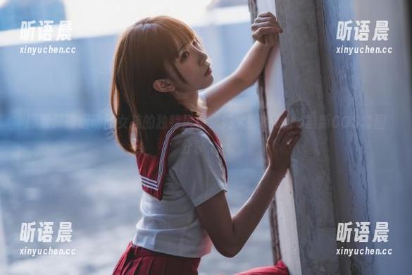绮太郎kitaro 探索深蓝运动服女孩的独特风格,绮太郎kitaro最新COS套图分享.txt