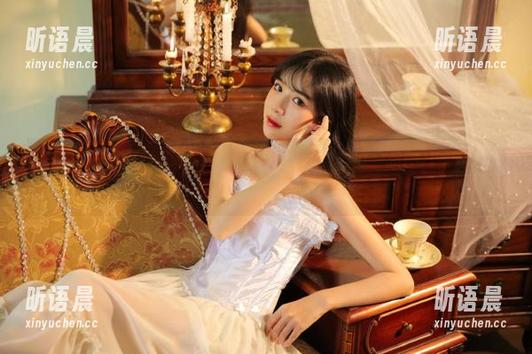 美媛馆 - 一同欣赏艾然Airan的居家写真：每一张图片都是生活的艺术体现.txt