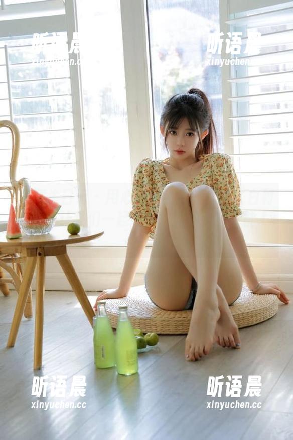 舞蹈生日记 - 用心欣赏金星的作品《白衬衫》，让我们一起感受时尚的无限可能.txt