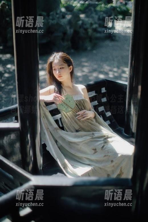 花漾show - 最新力作！心妍小公主以粉色演绎娇嫩，原图一出，谁能抵挡这样的魅力？.txt