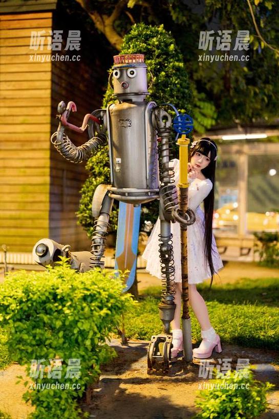 落落Raku 落落Raku的海边写真集:用图片描绘她与自然之间最美的交融.txt