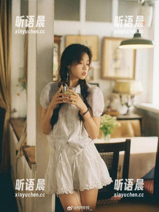 蜜桃社 - 谁能想到Cris_卓娅祺的美足原图竟然隐藏了这么多秘密？.txt