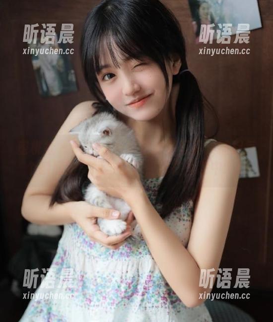 蜜桃社 - Cris_卓娅祺套装写真：捕捉每个瞬间的美丽与自信，尽在图包中.txt