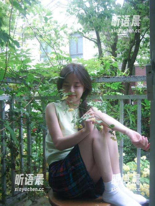 蜜桃社-木楠Nan 蜜桃社 - 木楠Nan的纯白写真,像极了晴天的第一缕阳光,治愈你的每一天!.txt