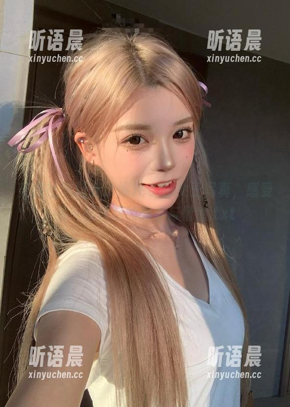 蜜桃社 - 精选珍妮Jeane女王写真，感受每一帧背后的故事与情感.txt