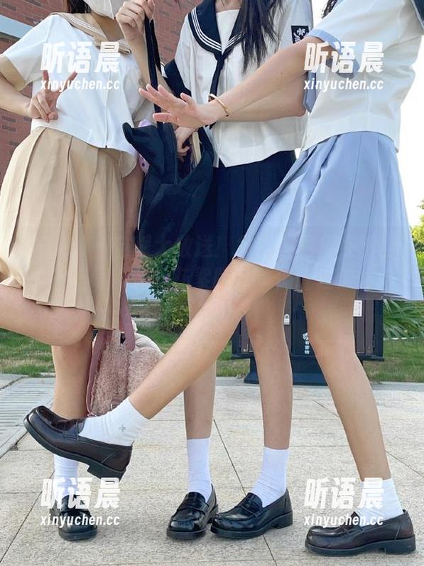 袜啵啵-甜甜圈 袜啵啵 - 自嘲大放送!免费美图尽在甜甜圈的蓝莓剧情(花絮版),保证让你哈哈大笑.txt
