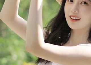 袜啵啵 – 苏苏裸足之美：细腻原图与精选图片揭示她的艺术灵感.txt