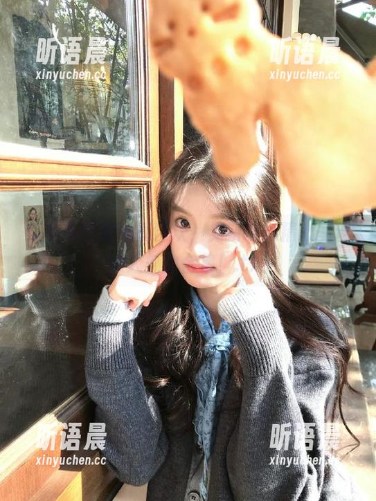 见新摄影 红色高跟鞋写真狂欢,见新摄影精心呈现迷人魅力合集!.txt
