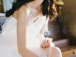 贝贝琪Becky桃子水袋写真套图，甜蜜气息扑面而来，轻松享受摄影艺术之美！.txt