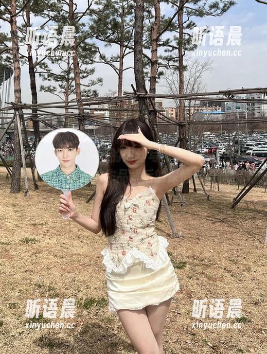 轰趴猫-苏小暖 轰趴猫 - 苏小暖的肉丝写真全集:在图库中畅游,感受她作品背后的深情与韵味!.txt