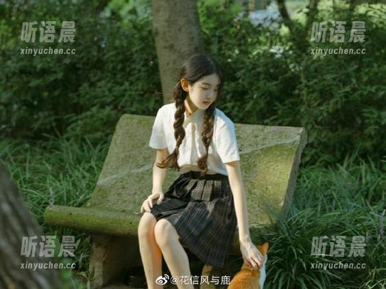 辣妈女神 微密圈 - 辣妈女神泳装写真套图:这身材是怎么炼成的?来看看她的自黑分享!.txt