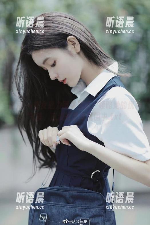 逐月Su修女魅力图集精选：领略她的优雅气质，沉浸在艺术氛围中.txt