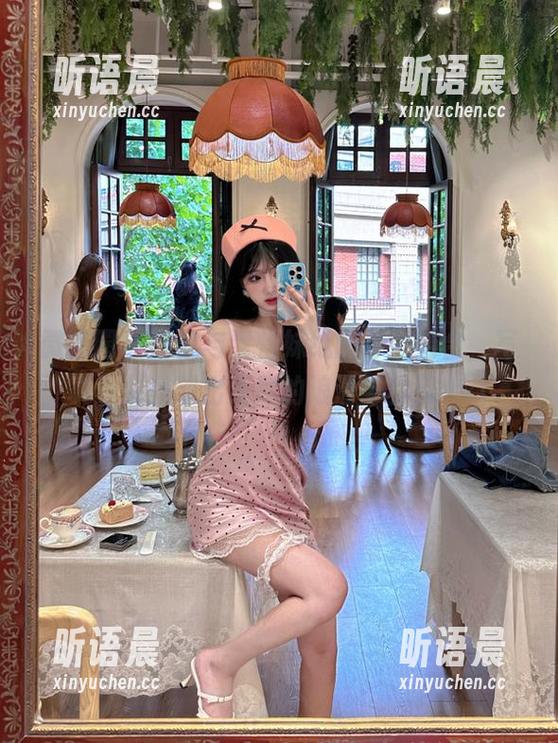 雪怡妹纸 微密圈 - 蕾丝与雪怡妹纸的奇妙结合,写真资源呈现出无尽的浪漫与优雅.txt