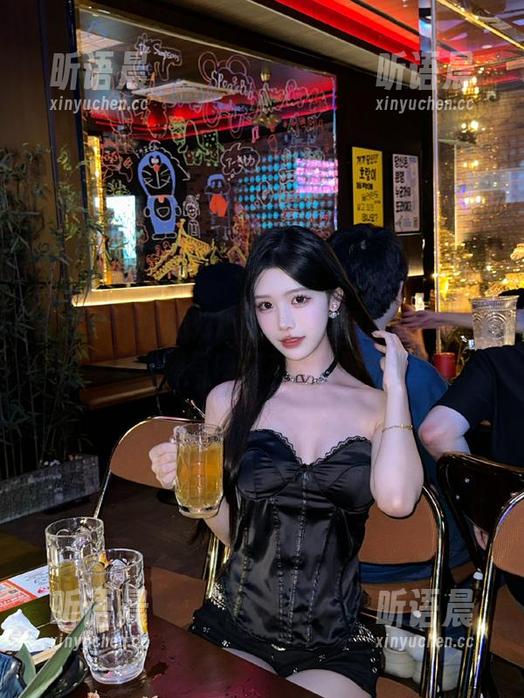 青豆客-珍妮花 青豆客 - 珍妮花瑜伽作品高清写真:捕捉身姿优雅与内在力量的瞬间.txt