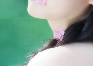 青豆客 – 不容错过！赵伊彤皮衣全新图包更新，品味不一样的风格！.txt