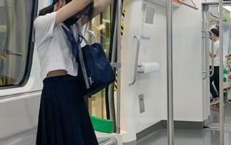 青豆客 – 探索免费的赵馨玥厨娘写真资源，带你领略她在厨房中的魅力与风情！.txt