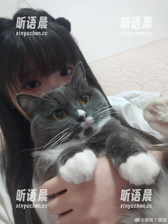 独家发布面饼仙儿御姐风格写真原图资源，带你领略她的时尚与优雅！.txt