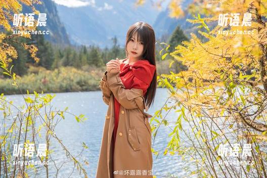 香草喵露露 探索香草喵露露的赫斯提亚艺术套图,感受每个细节的美好.txt