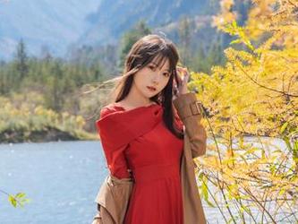 香草喵露露携手碧蓝航线莫妮卡，原图资源欣赏与下载指南！.txt