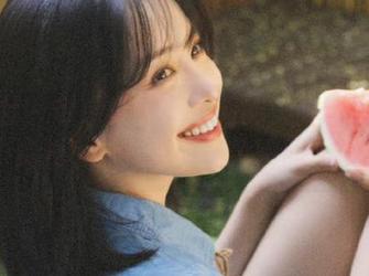 魅妍社 – 收录黄歆苑最新的美脚摄影作品资源，瞬间点亮每个瞬间.txt