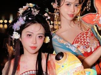 发现美丽，珍藏鳗鱼霏儿《碧蓝航线校服》原图全集，难以抗拒！.txt