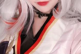 最新写真作品集：黑白御猫与白猫的一日，揭示猫咪的魅力与个性.txt